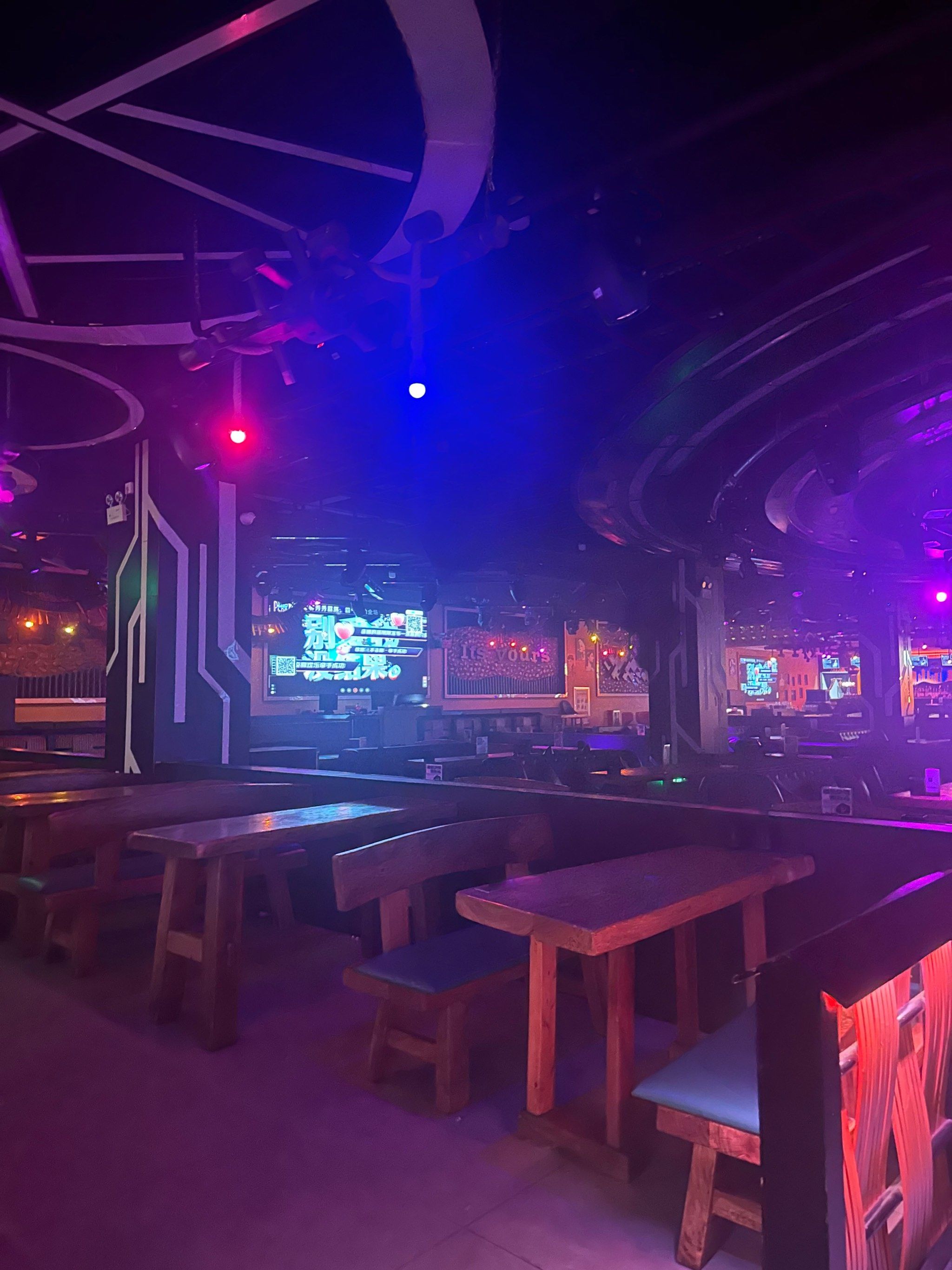 鄂州商务ktv低端场所推荐-梁子湖区ktv预定